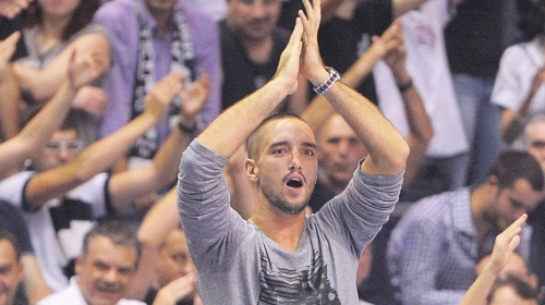 I juče navijao iz fotelje: Viktor  Troicki