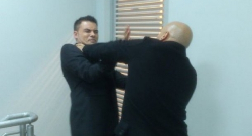 Baki B3 nasrnuo na voditelja