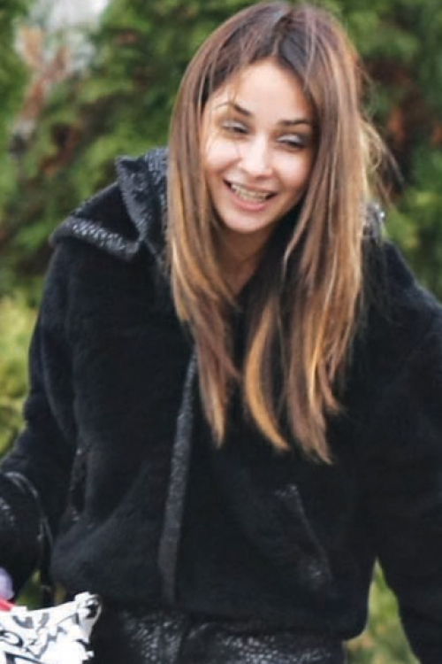 Jedina će da  pomuze bika:  Seksi Sandra