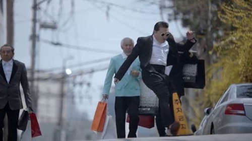 reper PSY u novom spotu