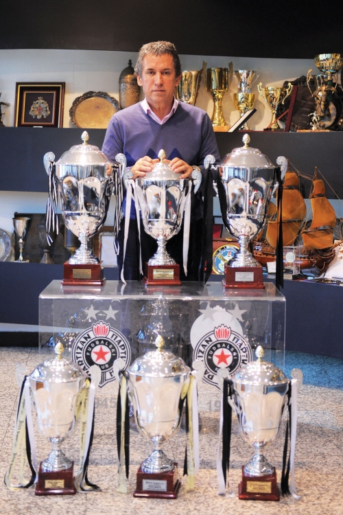 Džabe mu svi trofeji, kada je klub u  dugovima, a igračima i zaposlenima se duguju plate: Dragan Đurić
