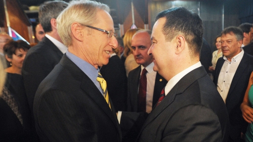 Čestitke od  američkog  ambasadora