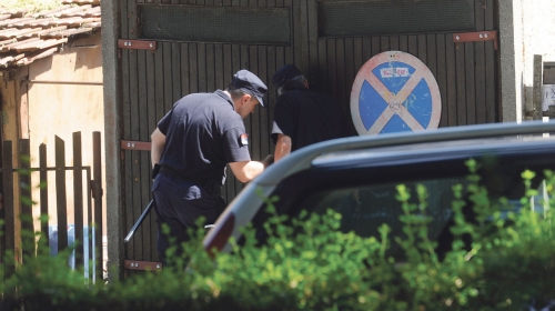 Potraga za  „mini kantrimenom“
