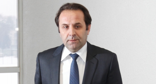 Rasim Ljajić jedini ministar koji nije hteo u biznis klasu