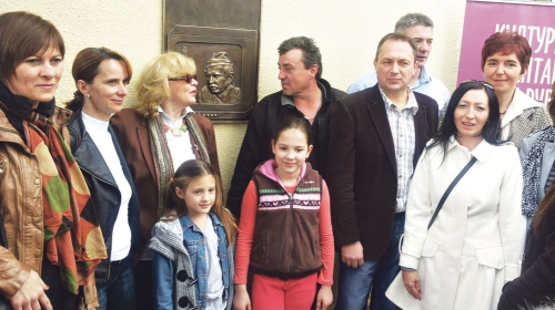 ... koje je opet srela nakon tri decenije