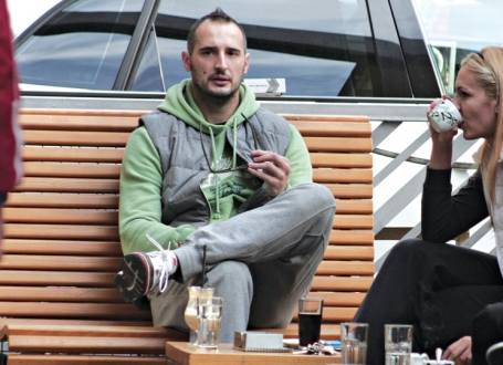 Kafenisanje i  ljubavisanje: Ognjen  Kajganić i Ivana  Đerisilo