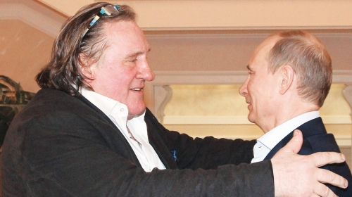 Krajem prošle godine  je od Putina dobio  rusko državljanstvo