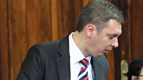 Ivice, pomeri se malo da ja sednem: Dačić i Vučić