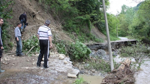 Planinica, unisteni putevi