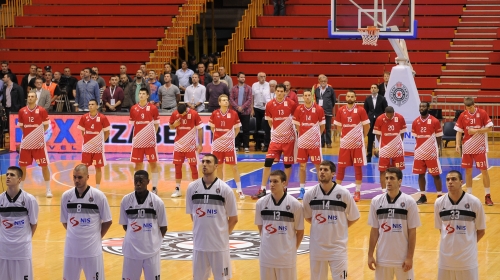Derbi pred praznim tribinama
