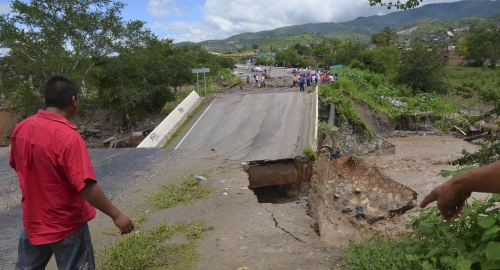 Klizišta i poplave u Meksiku Foto: AP, Reuters | Foto: 