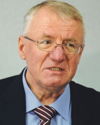 Vojislav Šešelj