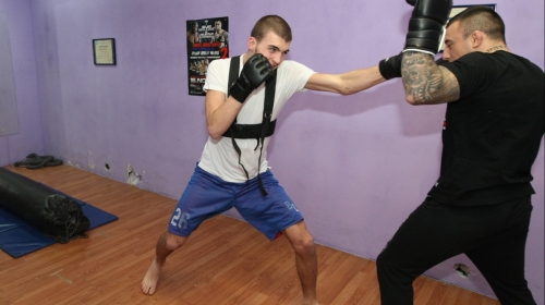 >>> Da nema njene podrške, ne bih uopšte ni počinjao da se bavim ovim. Imaću prvu borbu do  kraja  godine