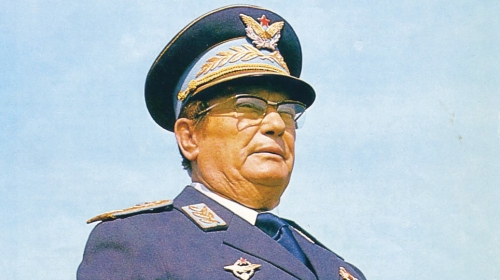 Dan uoči sporne utakmice posetio je četu Miljana Miljanića u Diseldorfu: Josip Broz Tito
