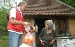 Pomoć starima koji žive sami mnogo znači
