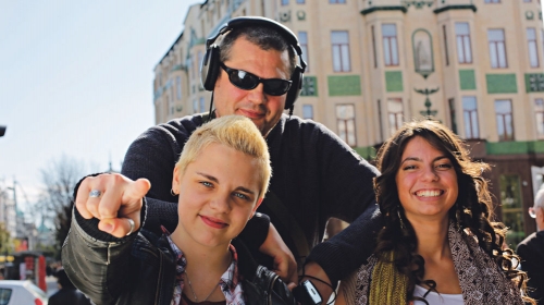 Bojan Dragićević, jedan od producenata, sa ekipom filma