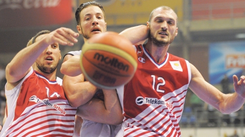 Nek Zvezda i Partizan odlučuju o tituli!