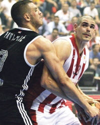 FIBA traži da Zvezda  i Partizan ne igraju  Evroligu, odnosno Evrokup