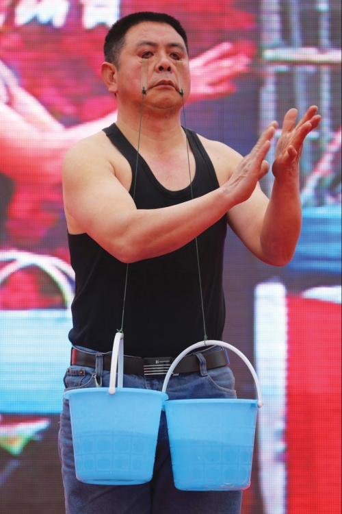 Kofe su teške po pet kilograma