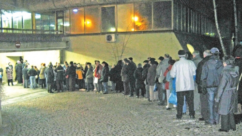 03:00h