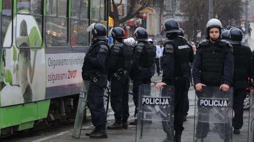 policija