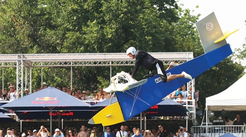 Prvo „Red bul flugtag“ takmičenje  u Srbiji