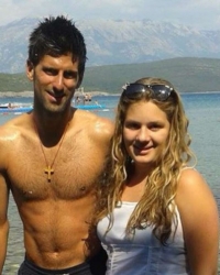 Novak se na plaži slikao sa Jelenom Kaluđerović, mladom teniskom nadom iz Tivta
