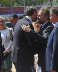 Poljupci za Bakira