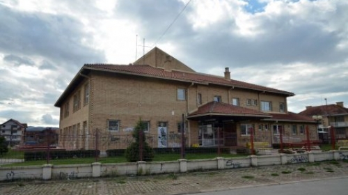 Maloletni D. D. uhapšen ispred vrtića „Vilin grad“ u ulici Đorđa Stamenkovića u niškom naselju Čalije