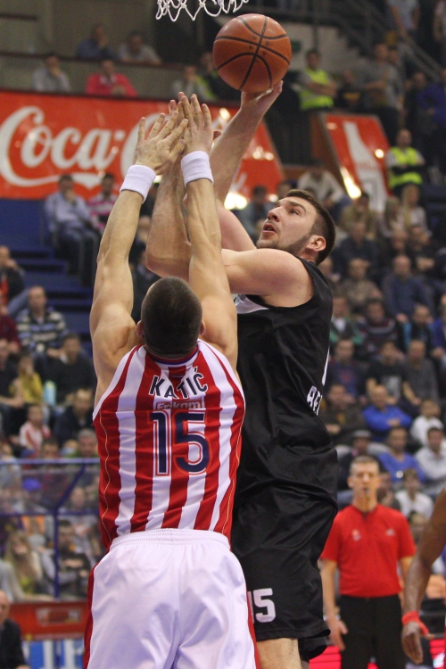 Crvena zvezda - Partizan / Marko Metlaš