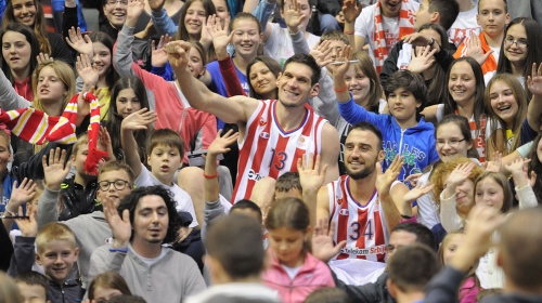 Dragićević i Marjanović držali košarkaški  čas mališanima iz Republike Srpske
