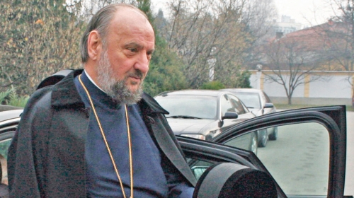 Ide u monahe?: Vladika Kačavenda