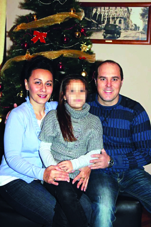 Saško Bogeski sa suprugom Irom i ćerkom