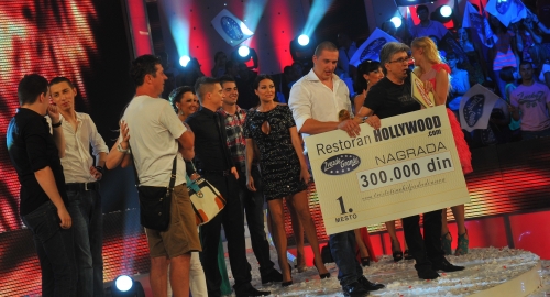 Osim para, dobio je i stan u Beogradu...