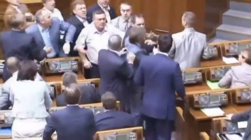 Tuča u ukrajinskom parlamentu