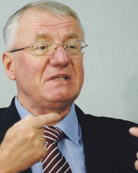 Vojislav Šešelj