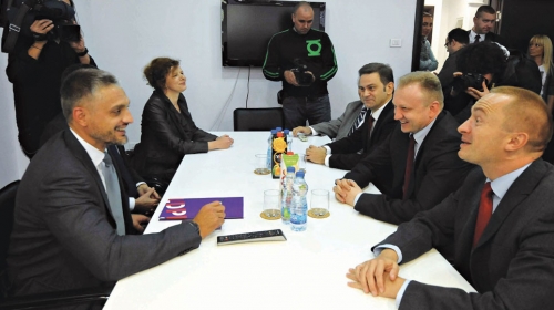 „Ako Vučić i Dačić sanjare,  mi možemo da razgovaramo“:  Jovanović sa demokratama