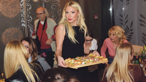 Žena Žike Jakšića proslavila sinovljev rođendan