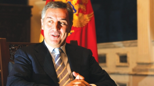 Kritikuje:  Đukanović