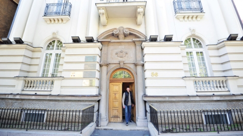 Diplomate  u nevolji:  Italijanski  institut za  kulturu