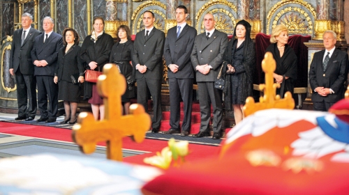 Članovi porodice  prisustvovali opelu