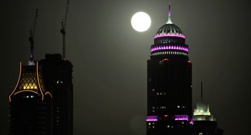 Supermesec "prošetao" svetom Foto: AP | Foto: 