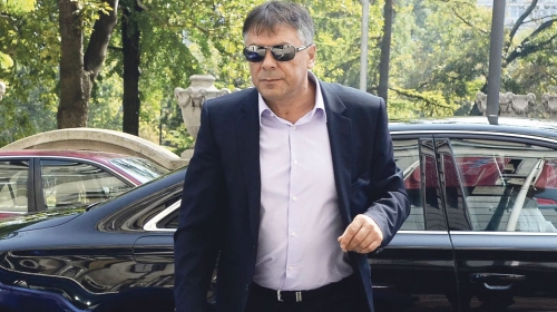 Završio doktorske  studije, ali nije  doktorirao:  Novica Tončev
