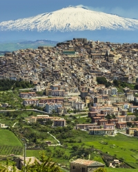 Ganđi, Italija