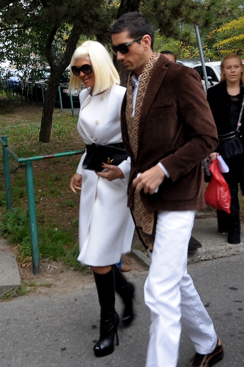 Stiže i tužena - Jelena Karleuša