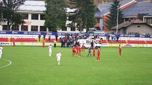 Trenutak kada Hitna pomoć  odvozi Dušana u bolnicu