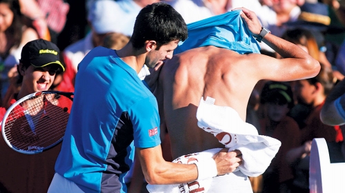 Rafa se malo oznojio, pa ga je Nole brisao