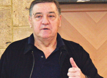 „Mrkonjića treba smeniti po  hitnom postupku zato što  sam se sa igračicama smrzao  ko pi*da, jer on nije završio autoput“