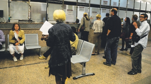 Pare spiskane, RFZO bez kazne, a građani „obijaju“ šaltere