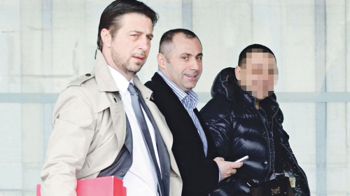 Zvonko  Mateović (u  sredini) s  advokatom